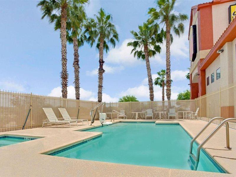 Super 8 By Wyndham Tucson/Grant Road Area Az Hotel Exterior photo