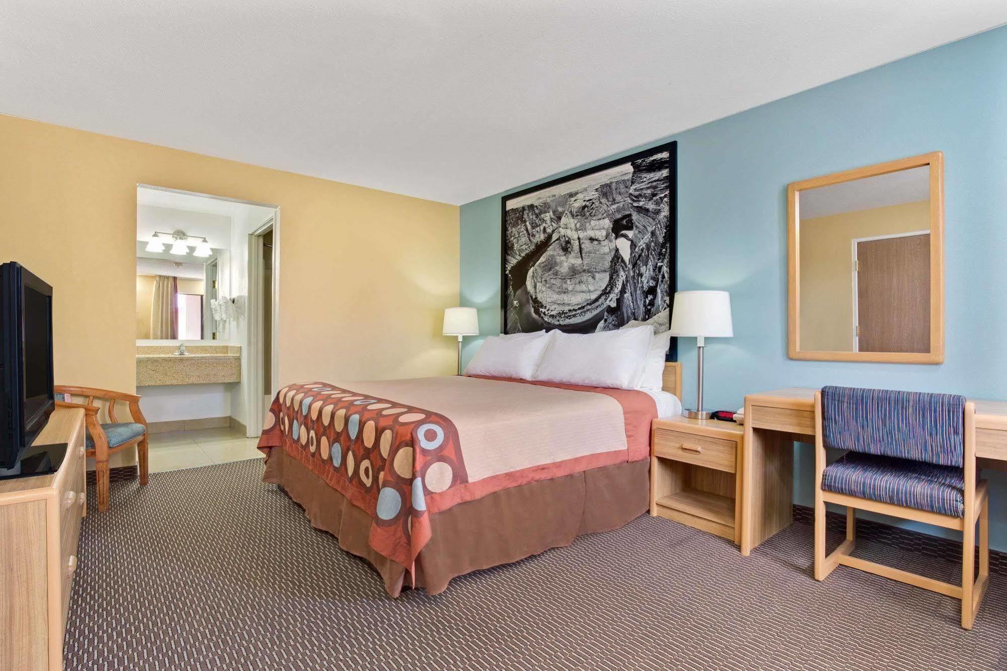 Super 8 By Wyndham Tucson/Grant Road Area Az Hotel Exterior photo